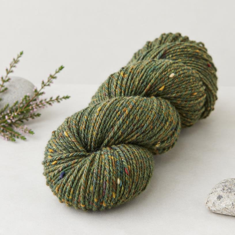 Hedespinderiet Mos Tweed — uld · tweed garn i aran (tyk) til strikkeopskrifter