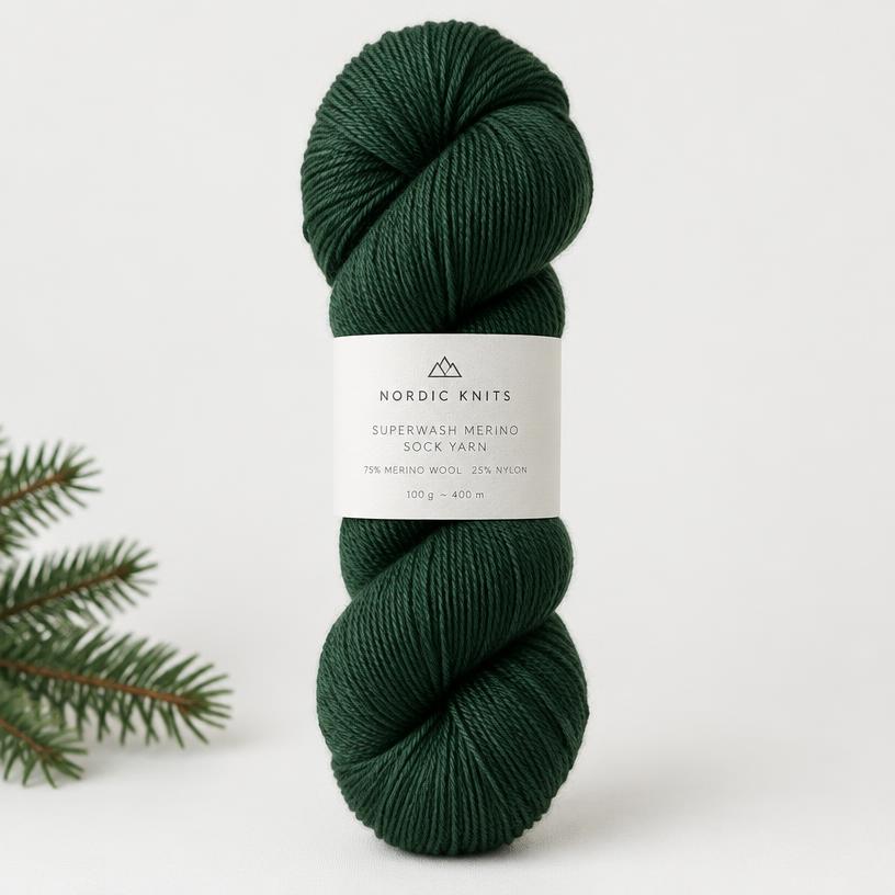 Hedespinderiet Skovgrøn Superwash — superwash merino · nylon garn i fingering (tynd) til strikkeopskrifter